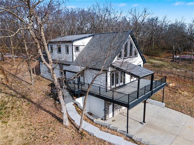 85 Lake Shore Drive, Lake Lotawana, MO 64086