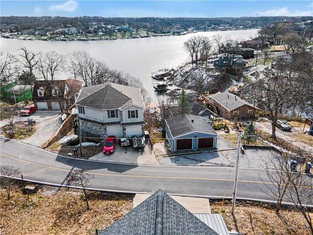 85 Lake Shore Drive, Lake Lotawana, MO 64086