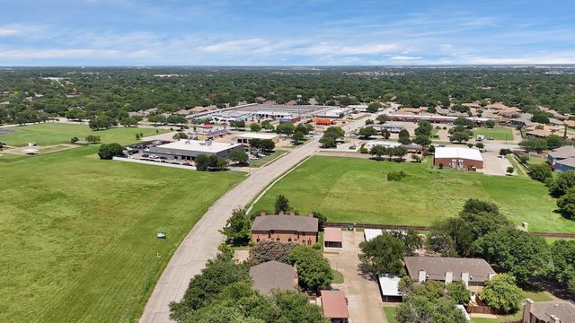 7307 Kingswood Circle, Fort Worth, TX 76133