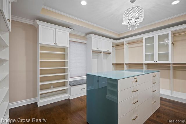 5820 Lakeview Avenue, Orchard Lake, MI 48323