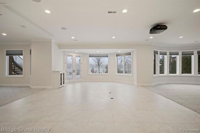 5820 Lakeview Avenue, Orchard Lake, MI 48323