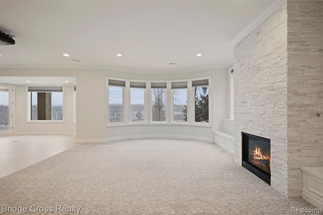 5820 Lakeview Avenue, Orchard Lake, MI 48323