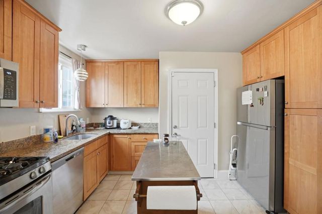 126 W 39th Avenue, San Mateo, CA 94403