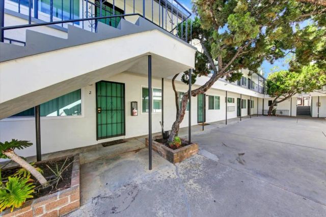 7025 Boulevard Drive, La Mesa, CA 91941