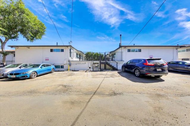 7025 Boulevard Drive, La Mesa, CA 91941