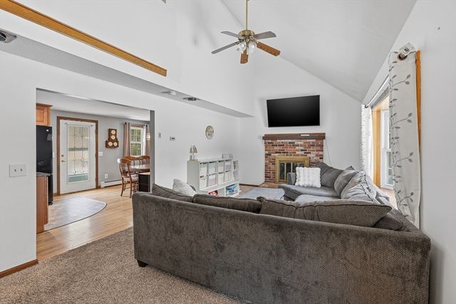 52 Birch St, Plymouth, MA 02360