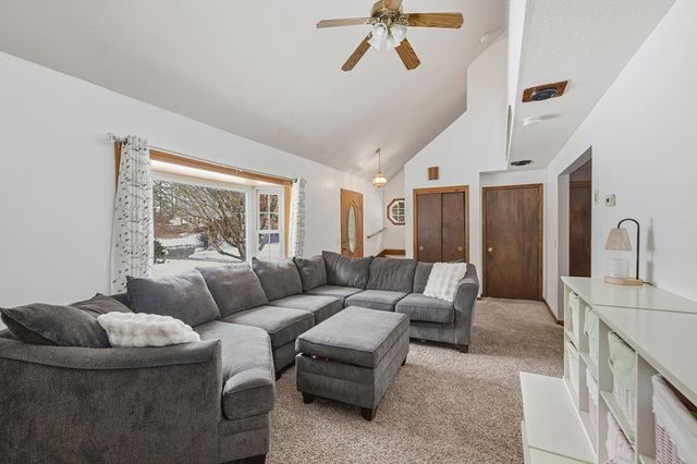 52 Birch St, Plymouth, MA 02360