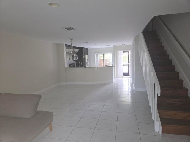 7890 Lago Del Mar Drive 142, Boca Raton, FL 33433