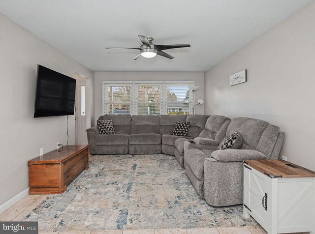 2714 WESTLOCK DR, Wilmington, DE 19808