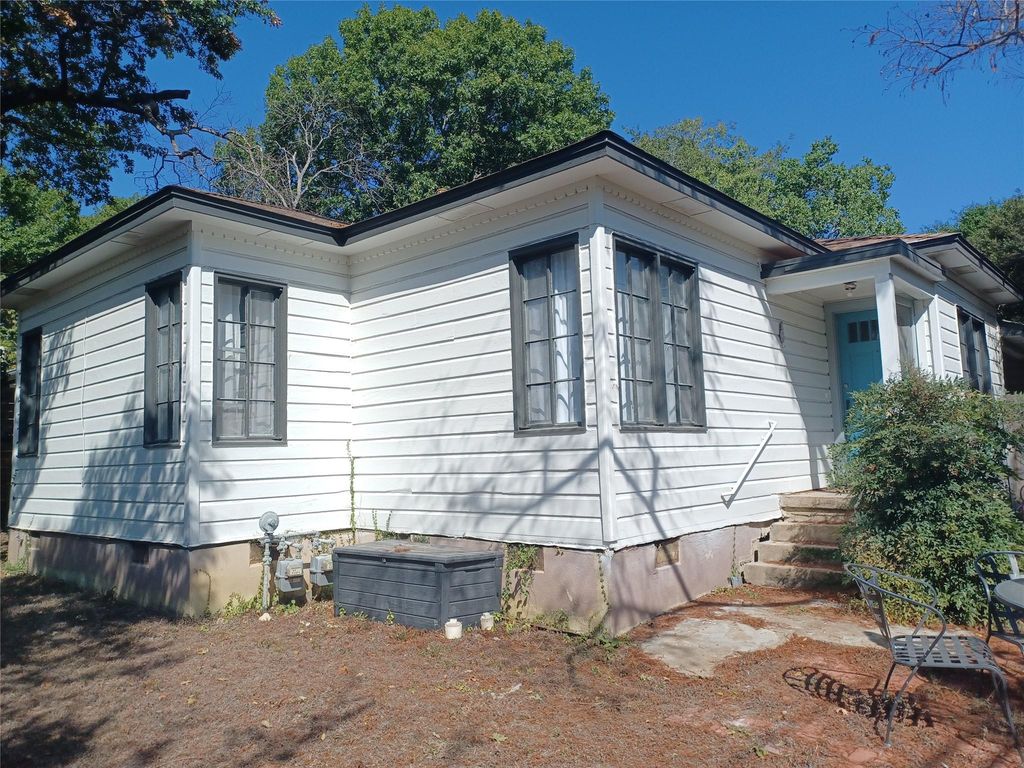 2808 Windsor RD A, Austin, TX 78703