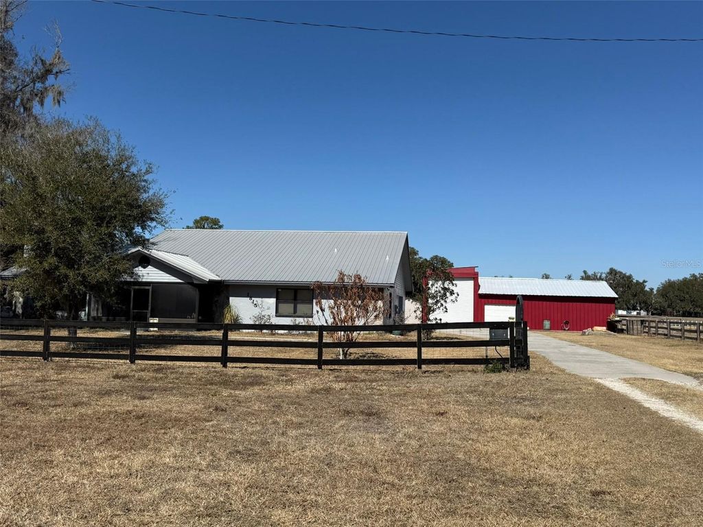 Image 1 of property listing at 1815 EWELL ROAD, Lakeland, FL 33811