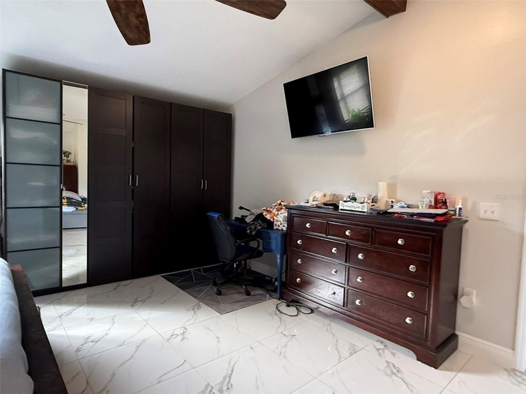 Image 13 of property listing at 1815 EWELL ROAD, Lakeland, FL 33811