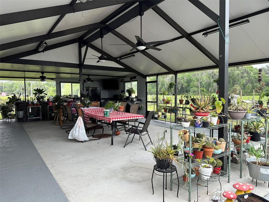 Image 16 of property listing at 1815 EWELL ROAD, Lakeland, FL 33811