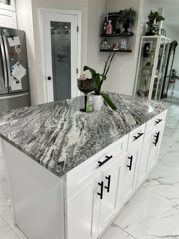 Image 19 of property listing at 1815 EWELL ROAD, Lakeland, FL 33811