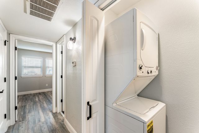 6065 Milton Street 133, Dallas, TX 75206