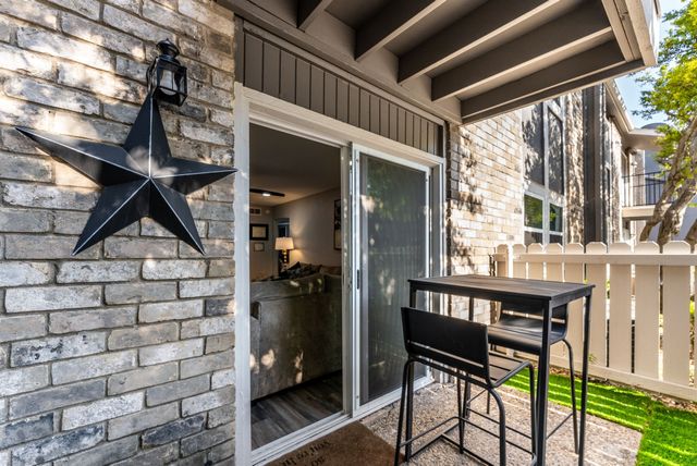 6065 Milton Street 133, Dallas, TX 75206