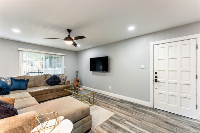 6065 Milton Street 133, Dallas, TX 75206