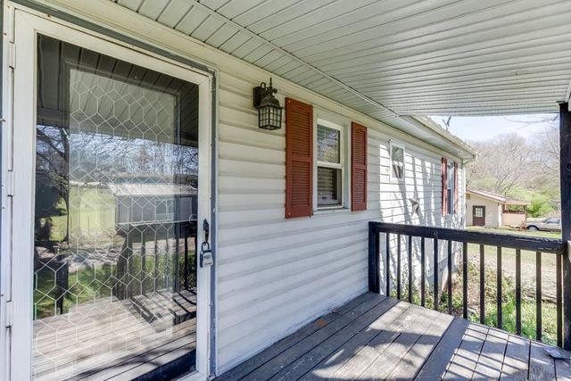 698 Melinda Drive, Winder, GA 30680