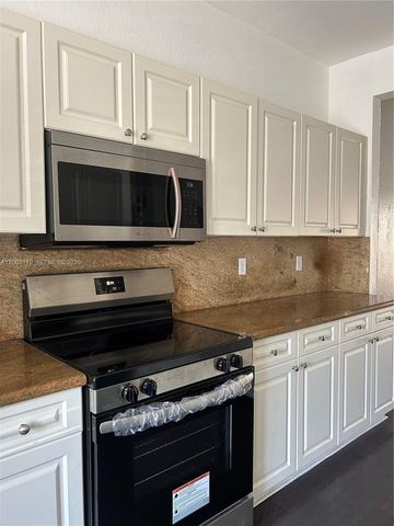 10763 NW 83rd Ter 5-26, Doral, FL 33178