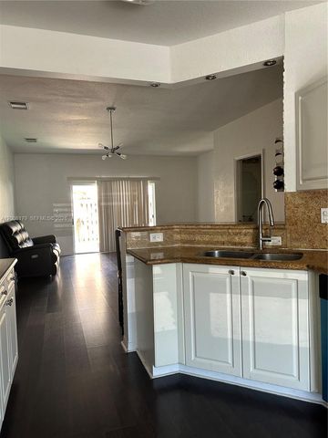 10763 NW 83rd Ter 5-26, Doral, FL 33178