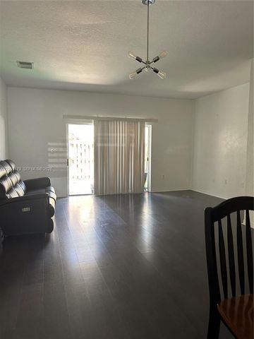 10763 NW 83rd Ter 5-26, Doral, FL 33178