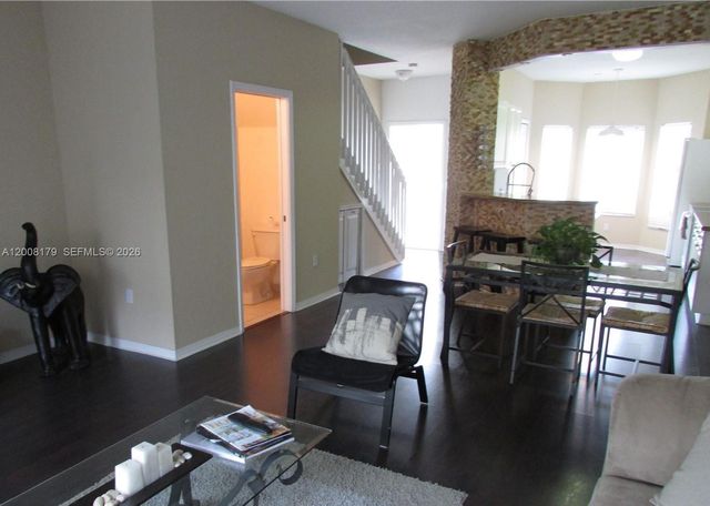 10763 NW 83rd Ter 5-26, Doral, FL 33178