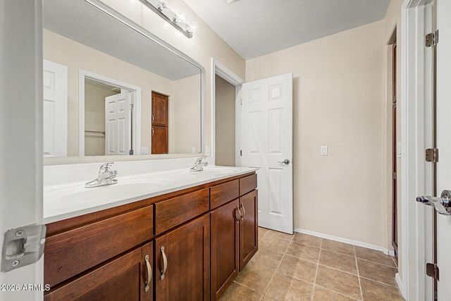 17940 W DESERT Lane, Surprise, AZ 85388