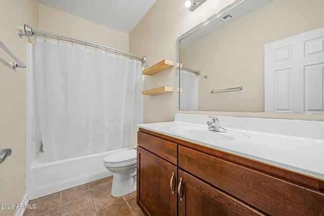 17940 W DESERT Lane, Surprise, AZ 85388