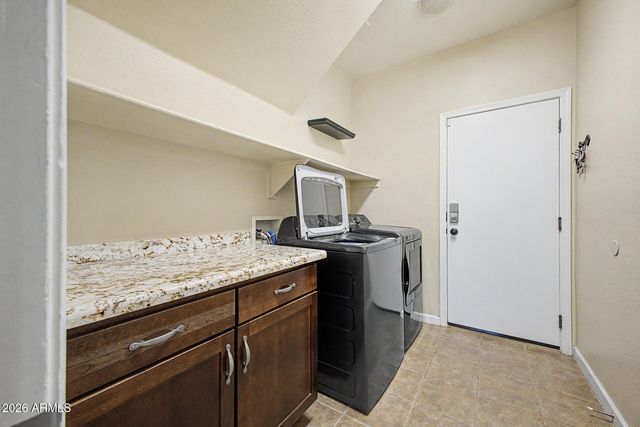 17940 W DESERT Lane, Surprise, AZ 85388