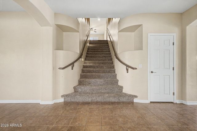 17940 W DESERT Lane, Surprise, AZ 85388