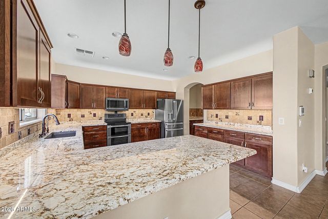 17940 W DESERT Lane, Surprise, AZ 85388