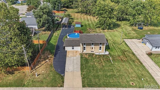 10 Laura Hill Road, Unincorporated, MO 63376