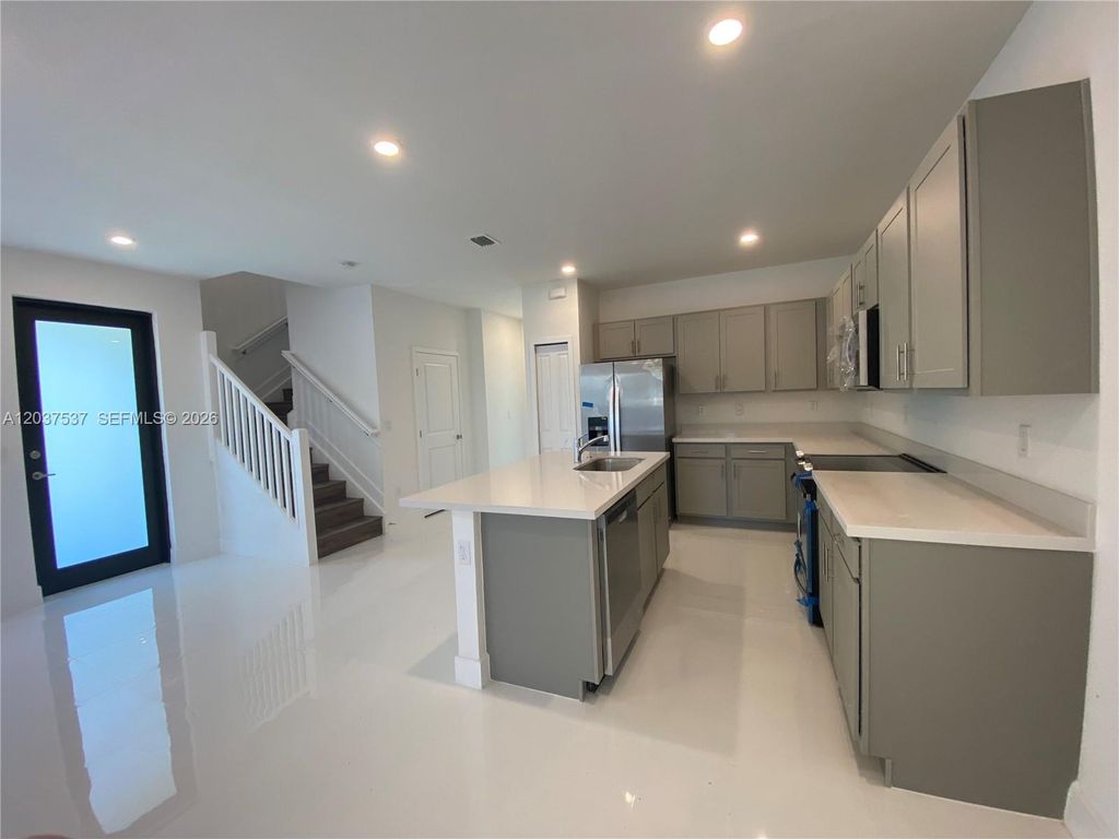 2402 SW 145th Pl 0, Miami, FL 33175