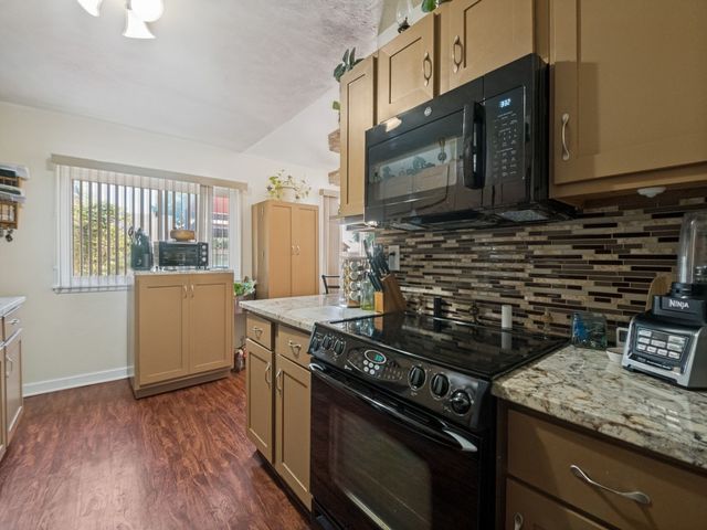 457 Whitley Street, Cedar Hill, TX 75104