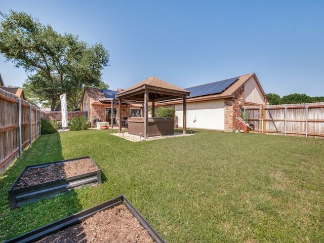 457 Whitley Street, Cedar Hill, TX 75104