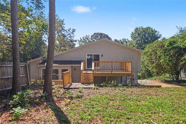 6567 Oakwood Drive, Douglasville, GA 30135