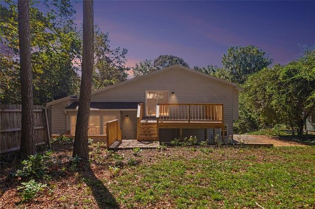 6567 Oakwood Drive, Douglasville, GA 30135