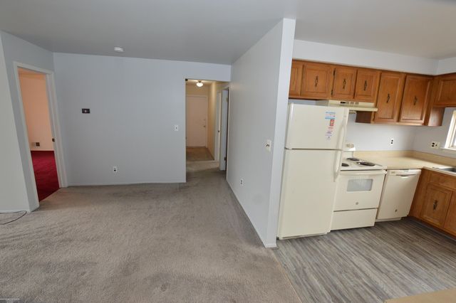 32610 Valley Dr Drive, Warren, MI 48093