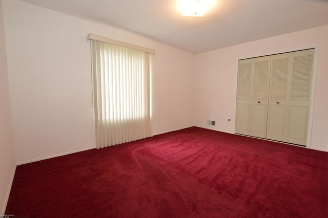 32610 Valley Dr Drive, Warren, MI 48093
