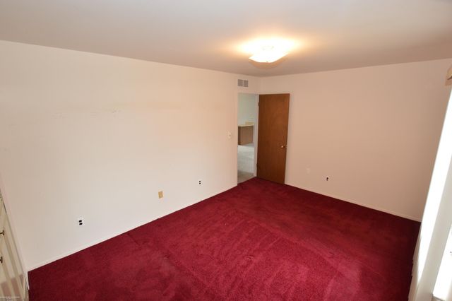 32610 Valley Dr Drive, Warren, MI 48093