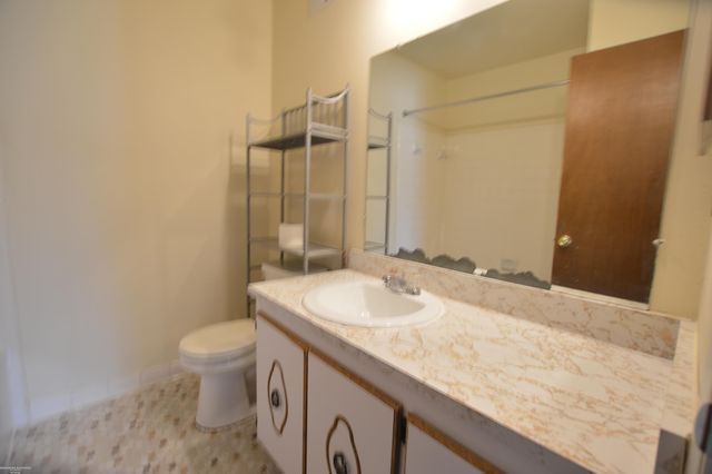 32610 Valley Dr Drive, Warren, MI 48093