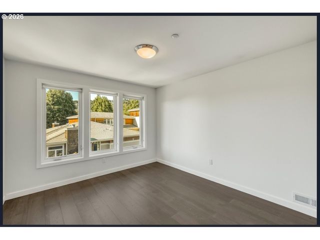 3058 Nw MONTARA Loop, Portland, OR 97229
