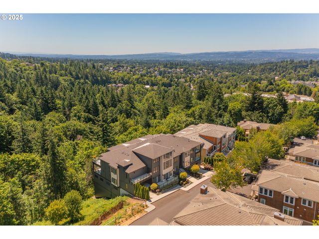 3058 Nw MONTARA Loop, Portland, OR 97229