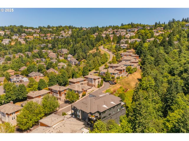 3058 Nw MONTARA Loop, Portland, OR 97229