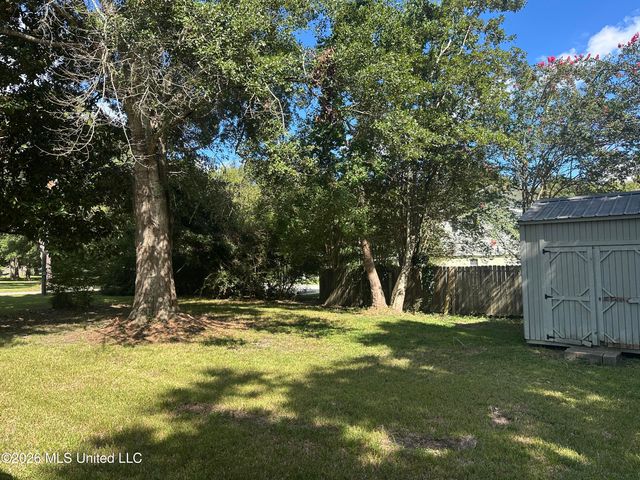 13637 Highway 613, Moss Point, MS 39562