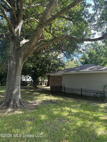 13637 Highway 613, Moss Point, MS 39562