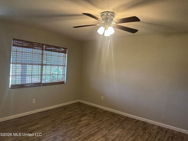 13637 Highway 613, Moss Point, MS 39562