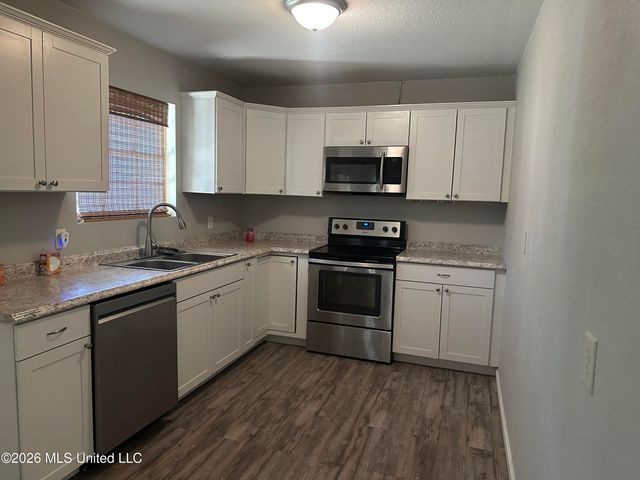 13637 Highway 613, Moss Point, MS 39562