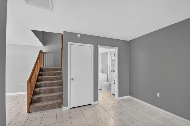 7109 71st Way, West Palm Beach, FL 33407