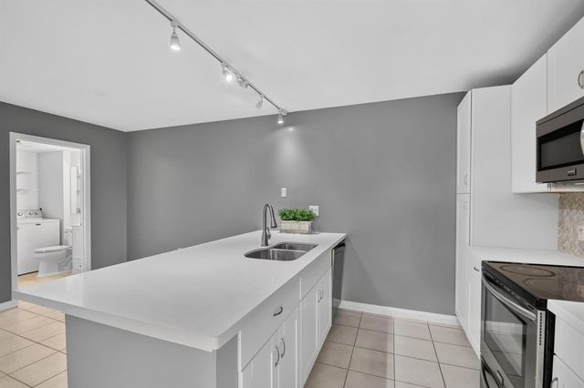 7109 71st Way, West Palm Beach, FL 33407
